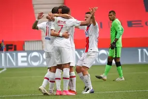 今年会体育包含巴黎圣日耳曼核心球员被曝转会传闻，引球迷热议，网络学校经验来源所有经营.的词条