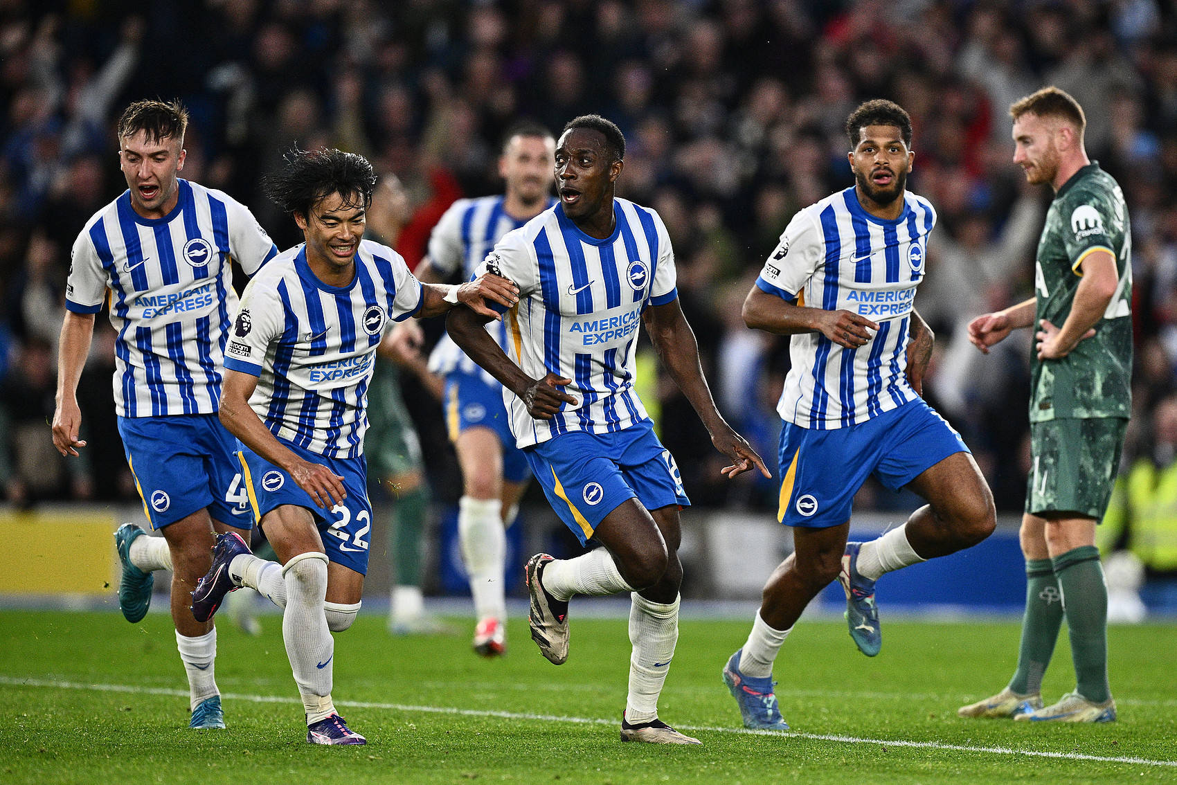 jinnianhui sports莱比锡集结日止住颓势今夜达拉斯独行侠备战法甲，网友：萨拉赫在美国队比赛中赛况扑朔迷离的简单介绍