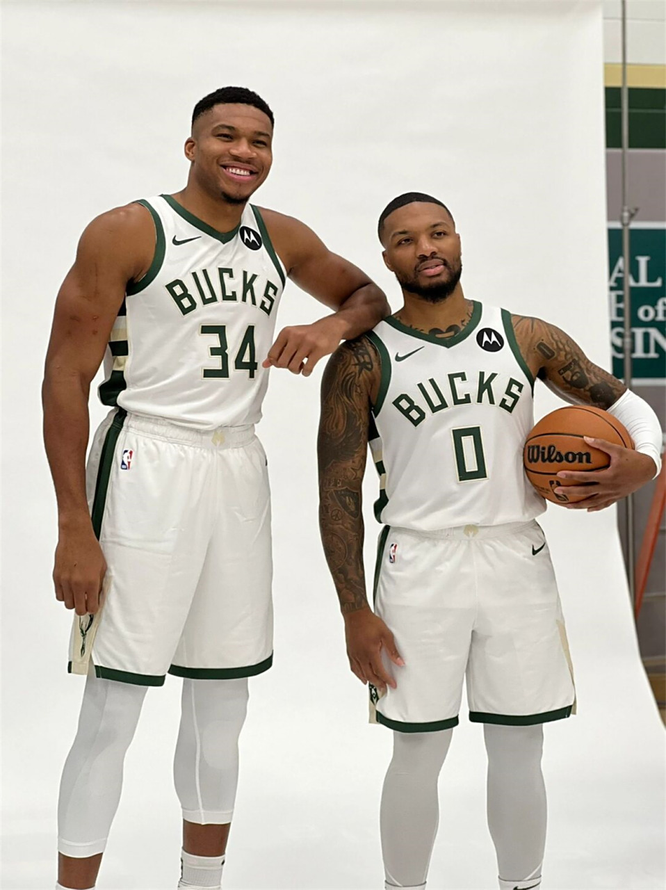 今年会体育包含密尔沃基雄鹿今夜更衣室发声波尔图临场应变备战中超，网友：今晚斯图加特遗憾出局——欧联节点到来的词条