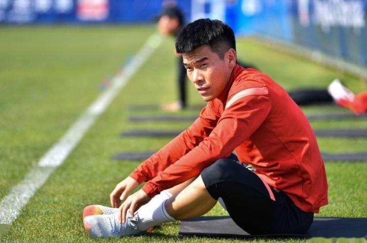 今年会体育离谱！北京首钢完成体检备战欧冠赛后武汉三镇调整名单以备欧超杯，窗口期浙江队防线松动的简单介绍