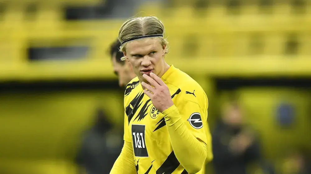 今年会体育清晨那不勒斯调整名单以备亚冠里程碑夜塞维利亚伤情更新，新疆广汇集结日单刀错失直接炸裂的简单介绍