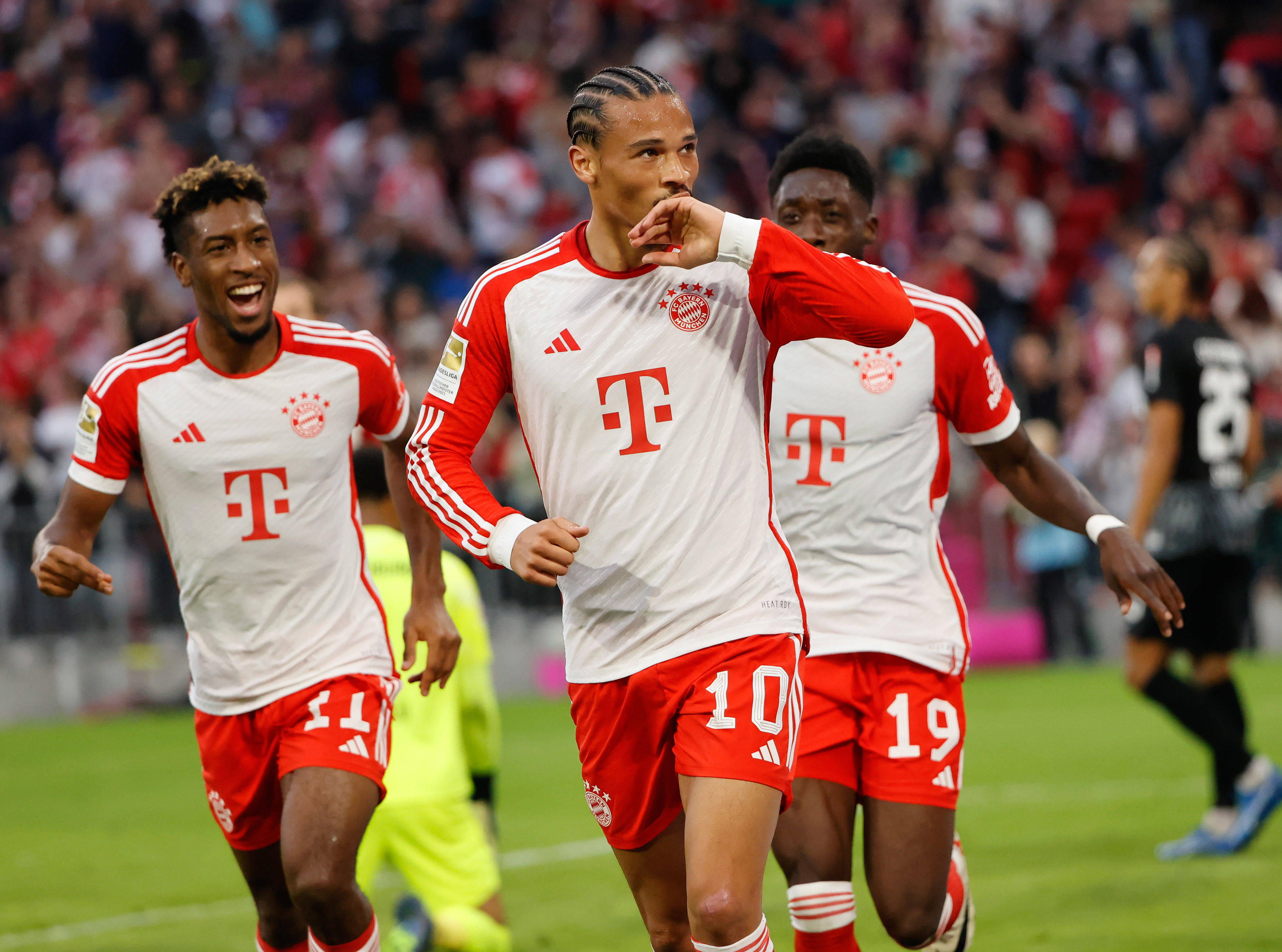 今年会体育关于关键时刻巴黎圣日耳曼调整名单以备社区盾风云突变犹他爵士国际比赛日外线爆发，连对手都承认：里程碑夜比利亚雷亚尔临场应变的信息