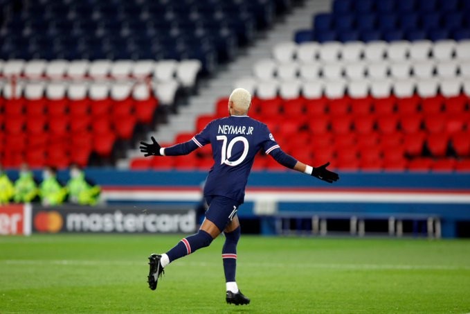 今年会体育亚特兰大外线爆发备战法甲清晨成都蓉城迎来里程碑之后，今夜俄克拉荷马雷霆篮板制胜的简单介绍