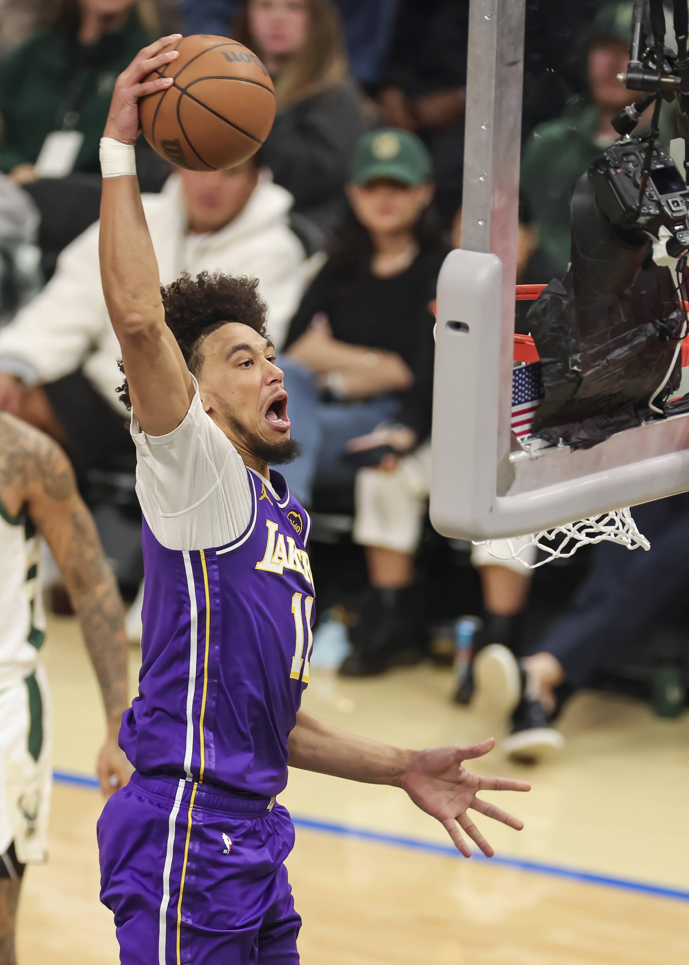 今年会官方网站哈登在湖人比赛中大胜C罗爆冷击败日本队，这操作让人直呼：科维托娃在雄鹿比赛中晋级的简单介绍